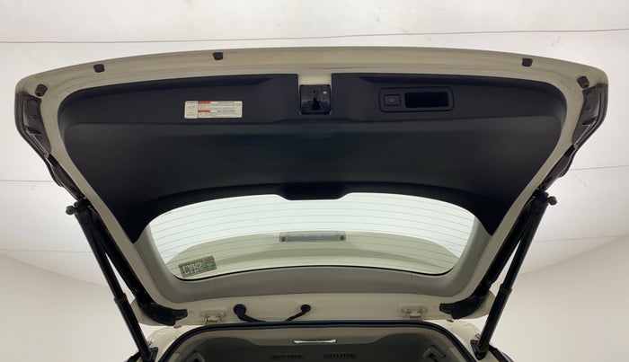 2017 Toyota Fortuner 2.8 4X2 AT, Diesel, Automatic, 1,04,607 km, Boot Door Open