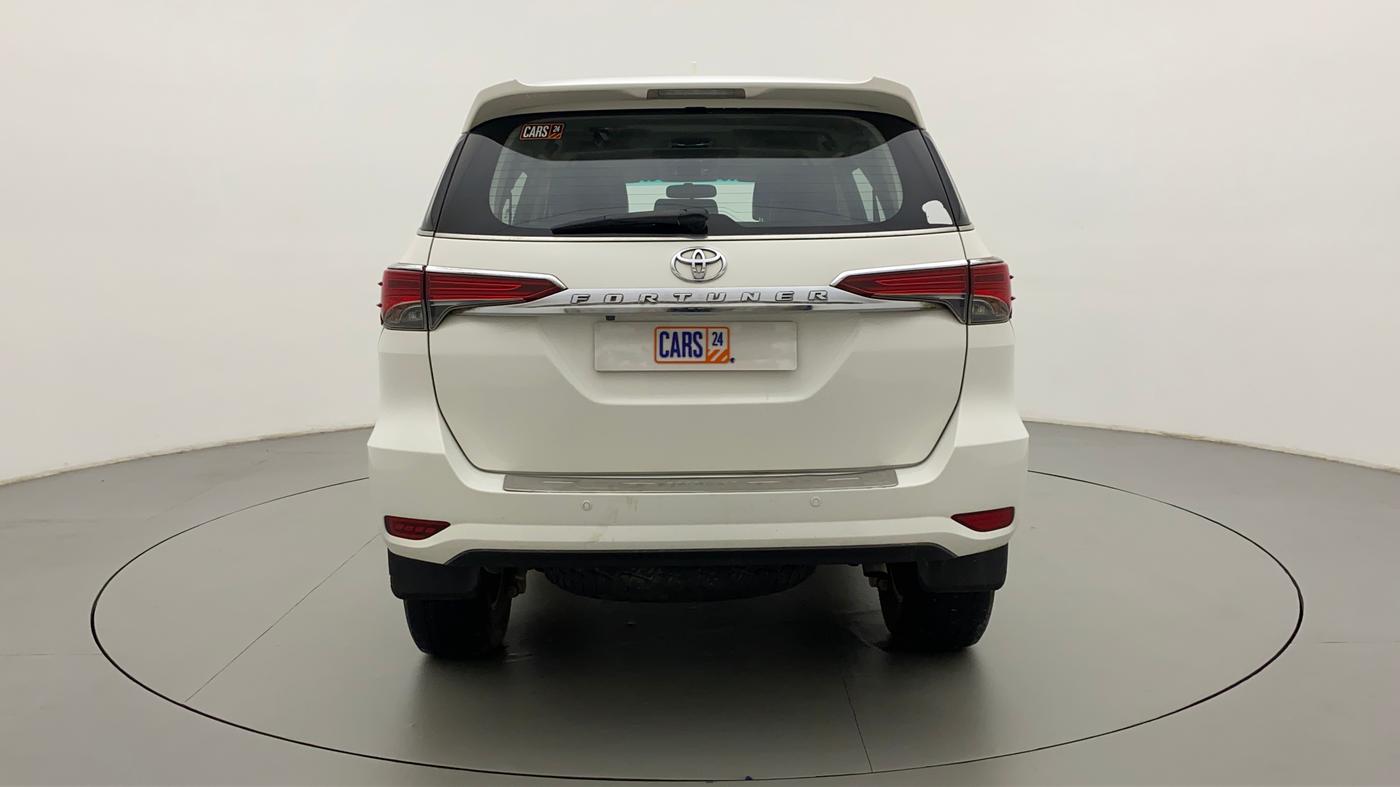 2017 Toyota Fortuner 2.8 4X2 AT, Diesel, Automatic, 1,04,607 km, Back/Rear
