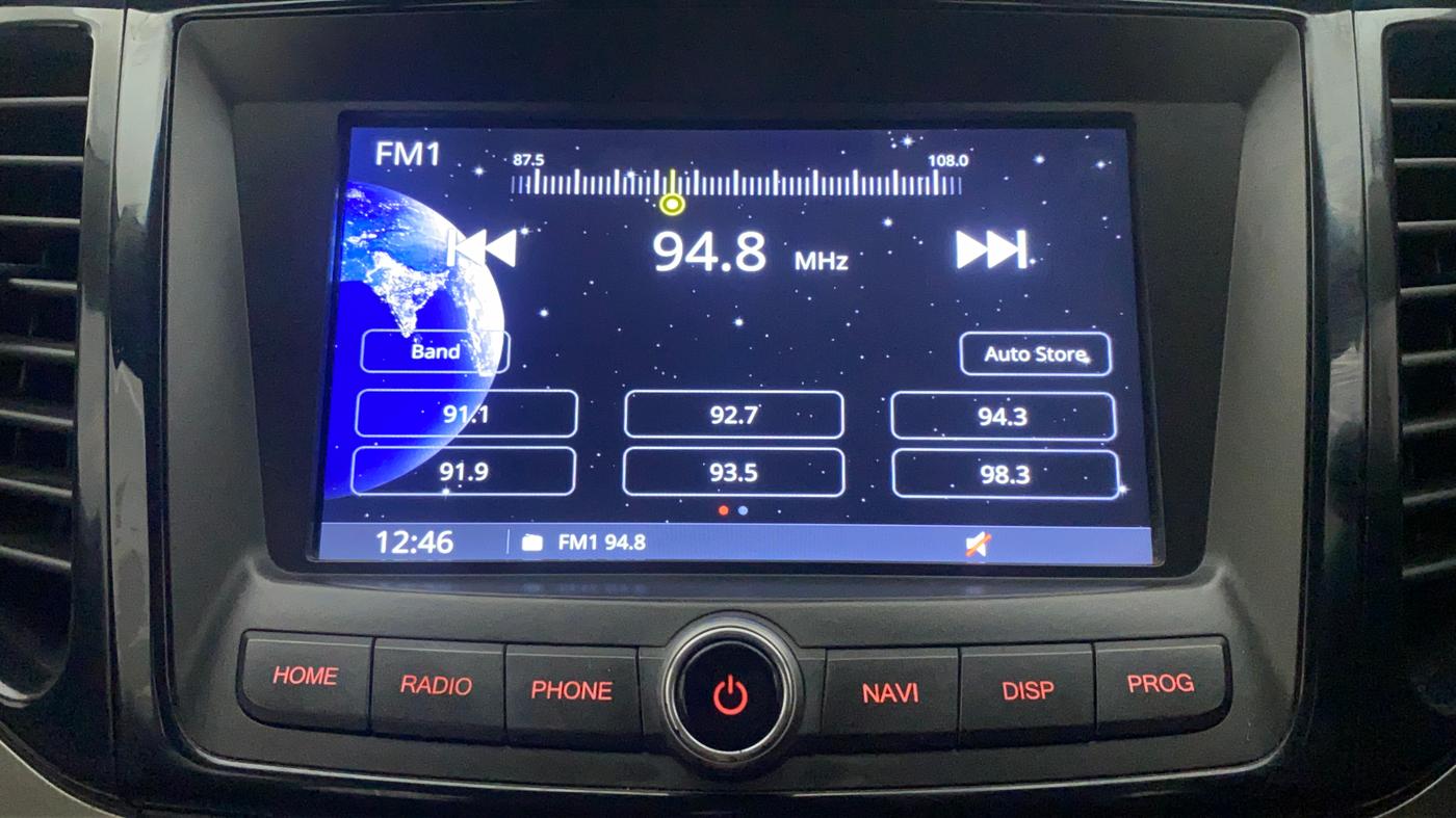 2019 Mahindra XUV300 W8 1.5 DIESEL, Diesel, Manual, 80,839 km, Infotainment System