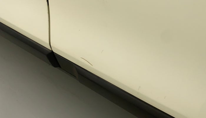 2019 Mahindra XUV300 W8 1.5 DIESEL, Diesel, Manual, 80,839 km, Rear left door - Slightly dented