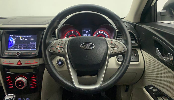 2019 Mahindra XUV300 W8 1.5 DIESEL, Diesel, Manual, 80,839 km, Steering Wheel Close Up