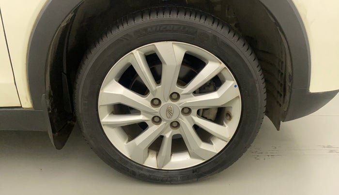 2019 Mahindra XUV300 W8 1.5 DIESEL, Diesel, Manual, 80,839 km, Right Front Wheel