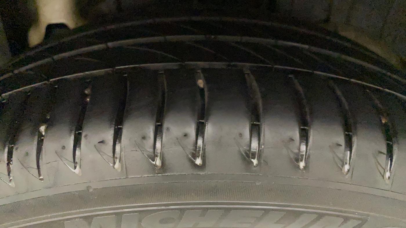 2019 Mahindra XUV300 W8 1.5 DIESEL, Diesel, Manual, 80,839 km, Left Rear Tyre Tread