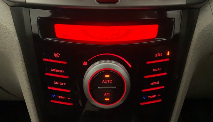 2019 Mahindra XUV300 W8 1.5 DIESEL, Diesel, Manual, 80,839 km, Automatic Climate Control