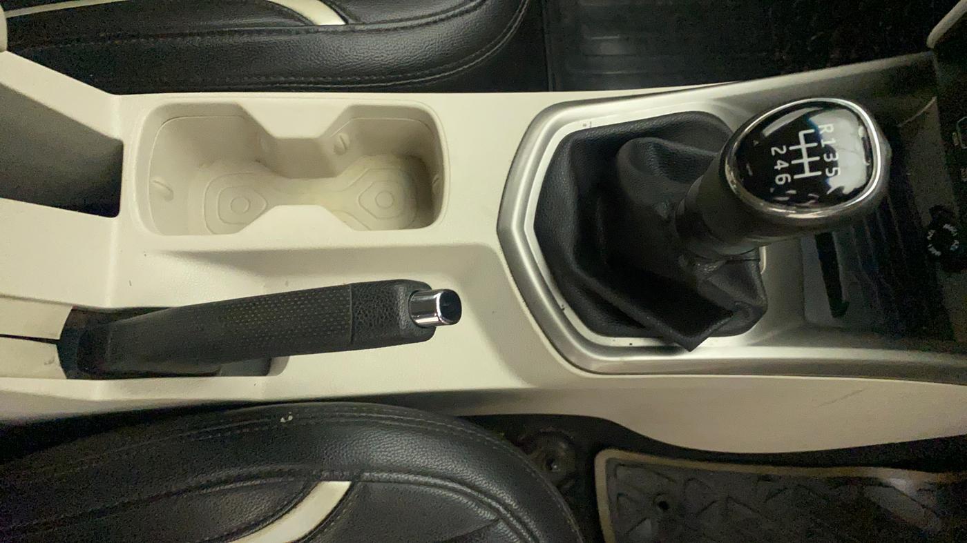 2019 Mahindra XUV300 W8 1.5 DIESEL, Diesel, Manual, 80,839 km, Gear Lever