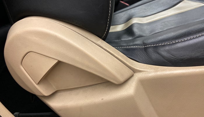 2015 Ford Figo Aspire 1.5 TREND DIESEL, Diesel, Manual, 59,980 km, Driver Side Adjustment Panel