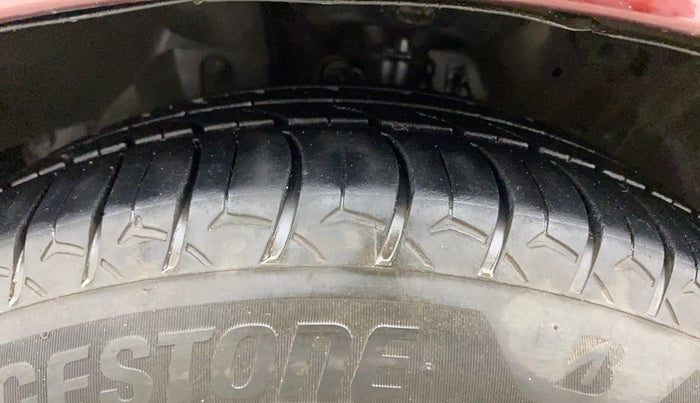2014 Honda City 1.5L I-VTEC VX CVT, Petrol, Automatic, 1,39,423 km, Left Front Tyre Tread