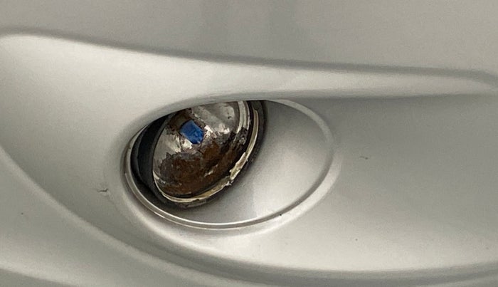2010 Hyundai i20 MAGNA (O) 1.2, Petrol, Manual, 1,05,007 km, Right fog light - Not working