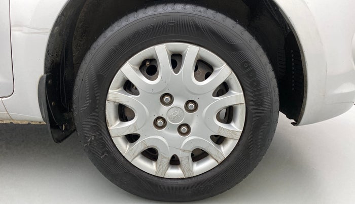 2010 Hyundai i20 MAGNA (O) 1.2, Petrol, Manual, 1,05,007 km, Right Front Wheel