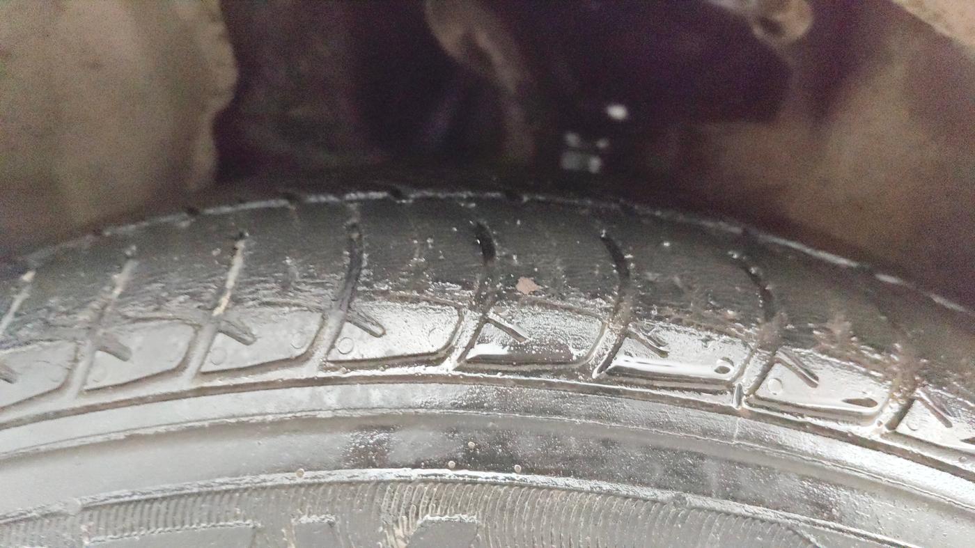 2019 Maruti Celerio X ZXI (O) AMT, Petrol, Automatic, 33,017 km, Left Front Tyre Tread