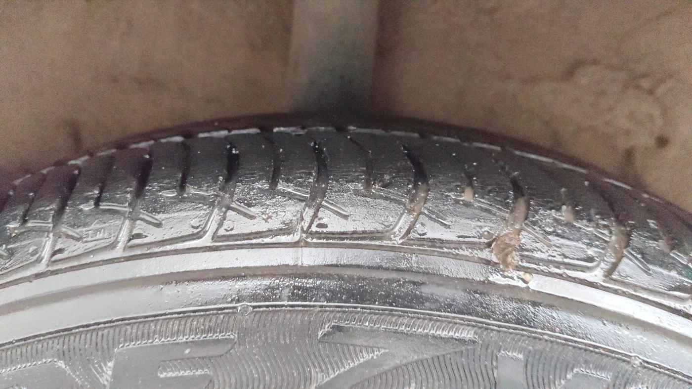 2019 Maruti Celerio X ZXI (O) AMT, Petrol, Automatic, 33,017 km, Right Rear Tyre Tread