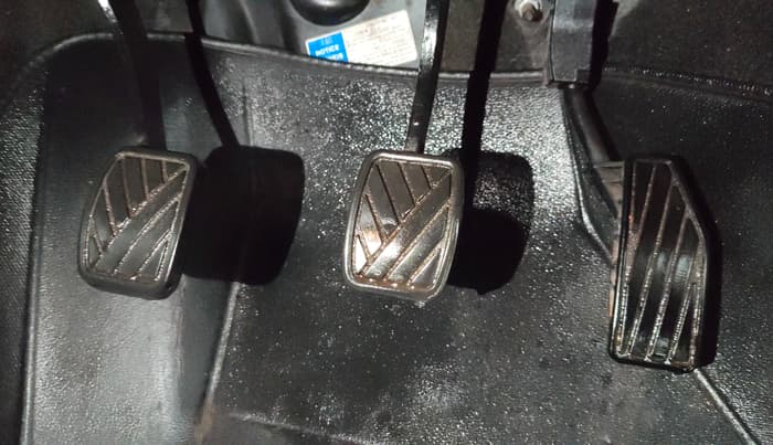 2017 Maruti Baleno DELTA PETROL 1.2, Petrol, Manual, 30,448 km, Pedals