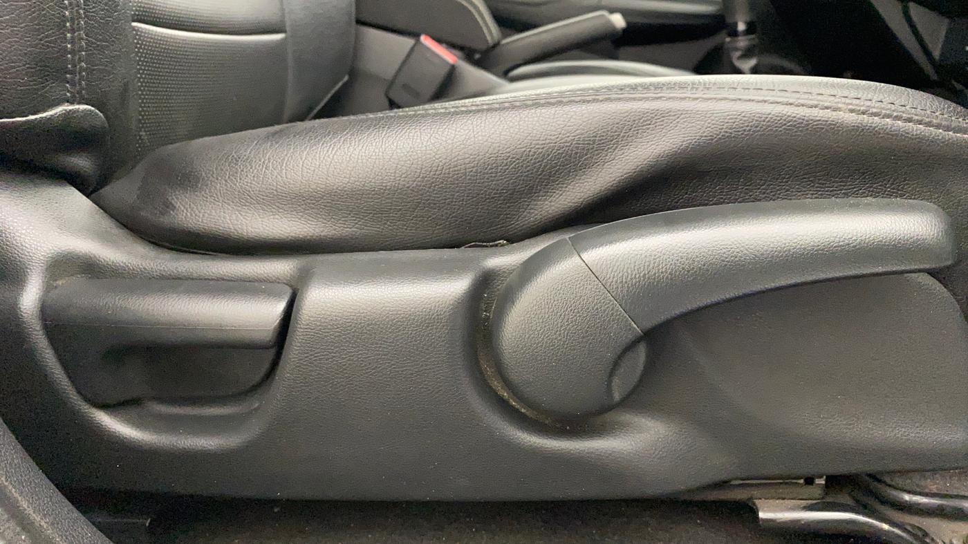 2019 Honda WR-V 1.2L I-VTEC EXCLUSIVE EDITION, Petrol, Manual, 54,727 km, Driver Side Adjustment Panel