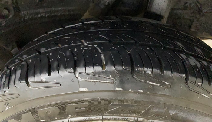 2019 Honda Amaze 1.2L I-VTEC E, CNG, Manual, 1,10,203 km, Left Rear Tyre Tread