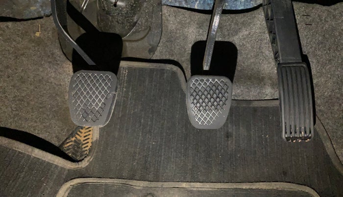 2019 Honda Amaze 1.2L I-VTEC E, CNG, Manual, 1,10,203 km, Pedals