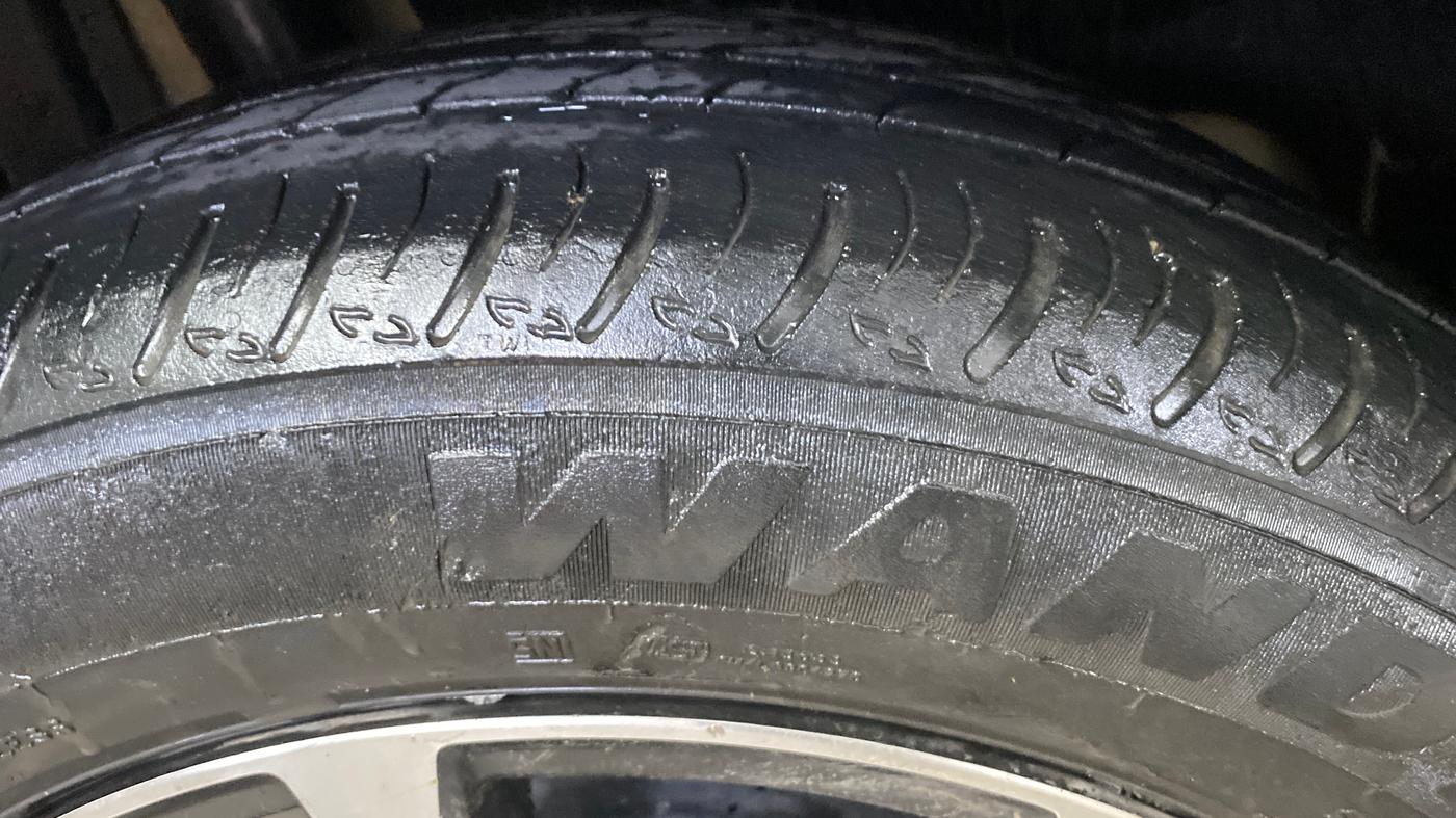 2023 Maruti XL6 ZETA AT, Petrol, Automatic, 81,155 km, Right Rear Tyre Tread