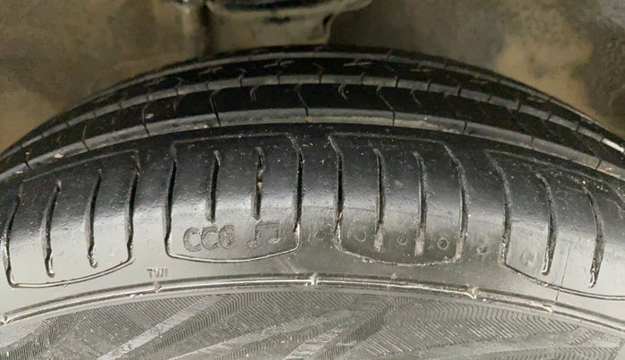 2015 Maruti Alto K10 VXI AMT, Petrol, Automatic, 41,701 km, Right Front Tyre Tread