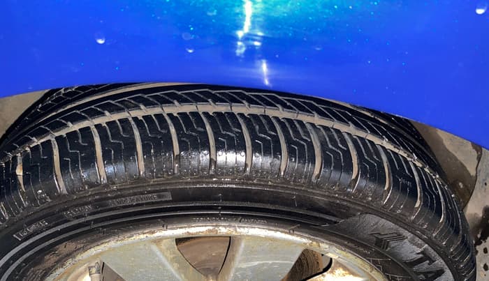 2014 Hyundai Xcent S (O) 1.2, Petrol, Manual, 72,971 km, Left Front Tyre Tread