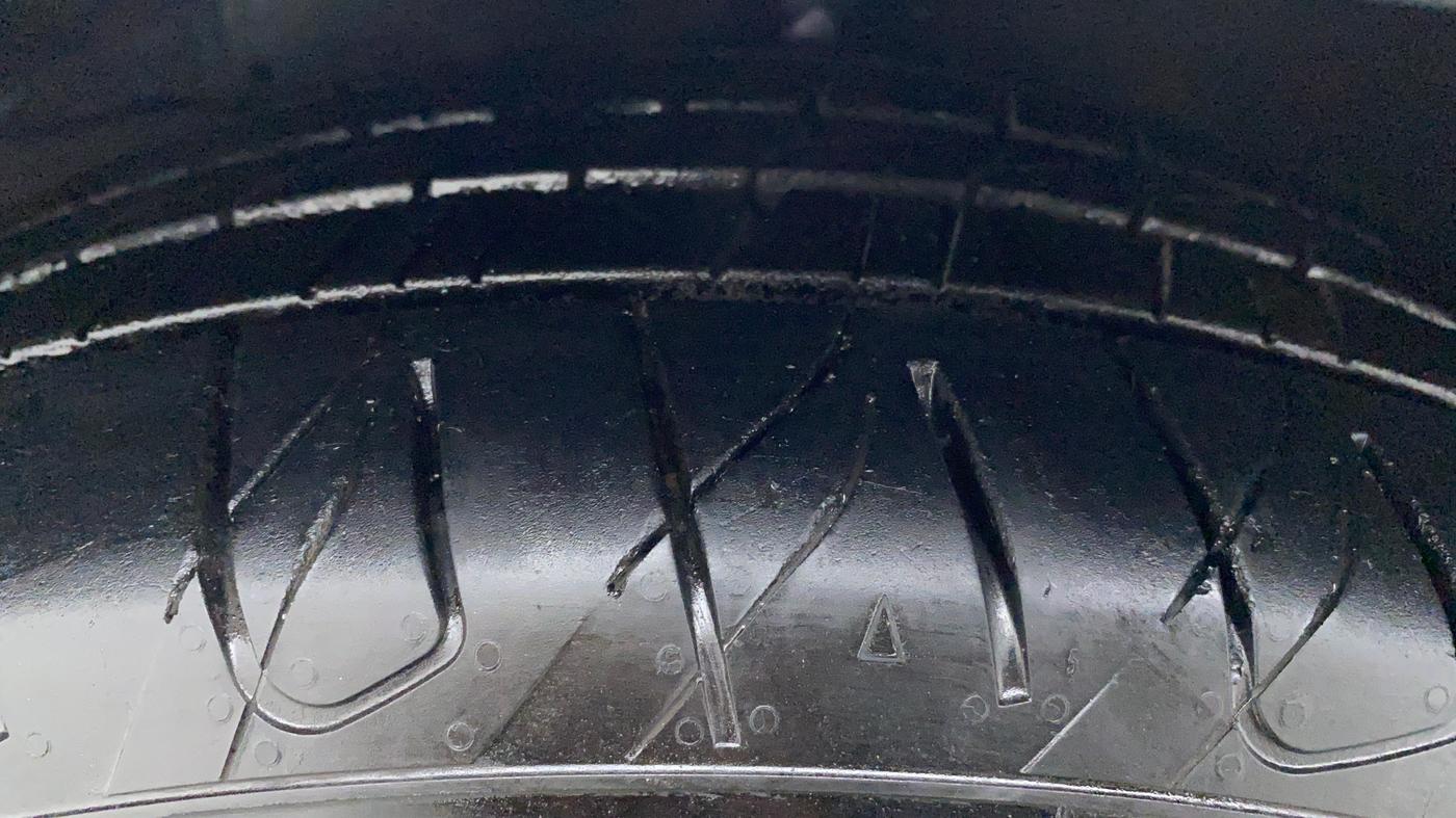2013 Hyundai Sonata 2.4 GDI AT, Petrol, Automatic, 62,392 km, Right Front Tyre Tread