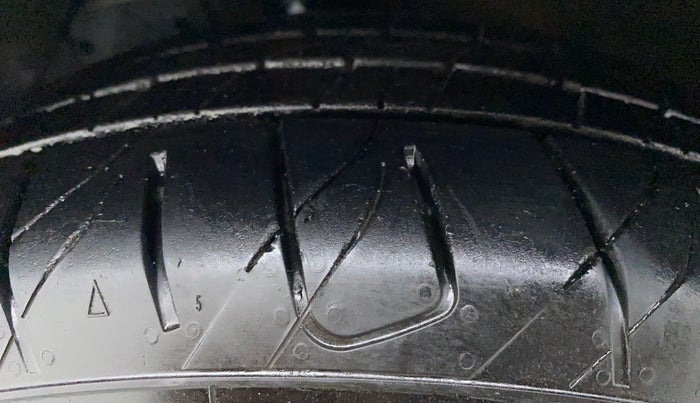 2013 Hyundai Sonata 2.4 GDI AT, Petrol, Automatic, 62,392 km, Right Rear Tyre Tread