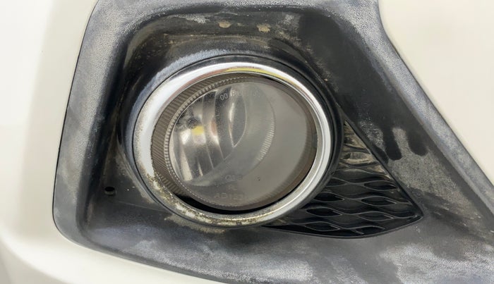 2015 Hyundai Grand i10 MAGNA 1.2 KAPPA VTVT, Petrol, Manual, 66,617 km, Right fog light - Not fixed properly