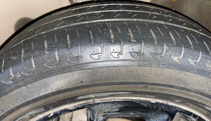 2017 Maruti IGNIS ZETA 1.2 AMT, Petrol, Automatic, 49,905 km, Left Front Tyre Tread