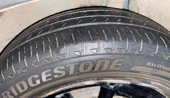 2017 Maruti IGNIS ZETA 1.2 AMT, Petrol, Automatic, 49,905 km, Left Rear Tyre Tread