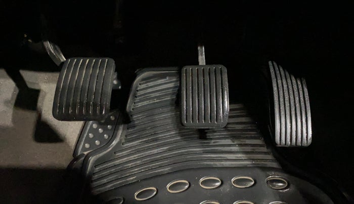 2013 Hyundai i10 MAGNA 1.2, Petrol, Manual, 21,011 km, Pedals