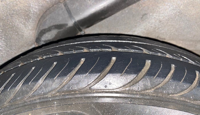 2013 Hyundai i10 MAGNA 1.2, Petrol, Manual, 21,011 km, Left Rear Tyre Tread