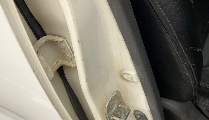 2010 Maruti Wagon R 1.0 VXI, Petrol, Manual, 61,569 km, Right B pillar - Slightly rusted