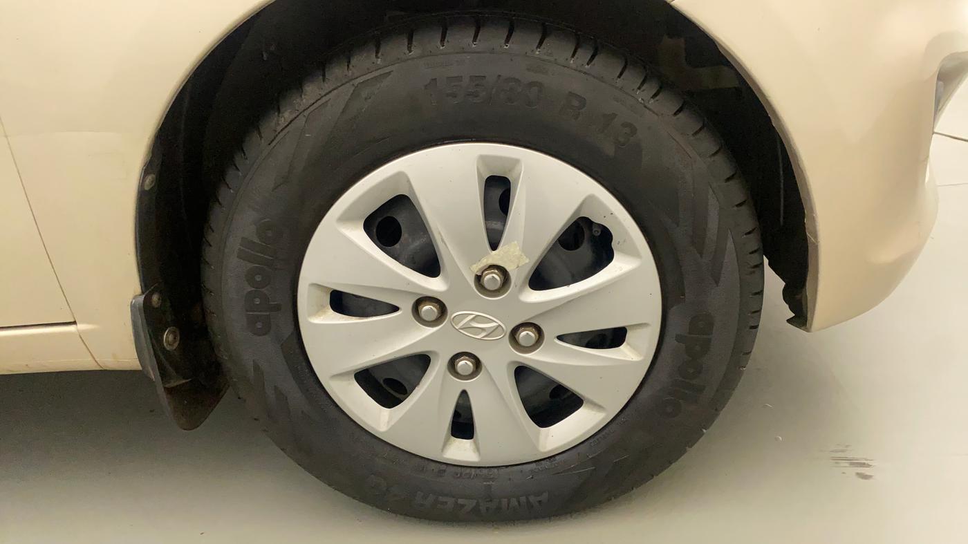 2011 Hyundai i10 SPORTZ 1.2, Petrol, Manual, 30,522 km, Right Front Wheel