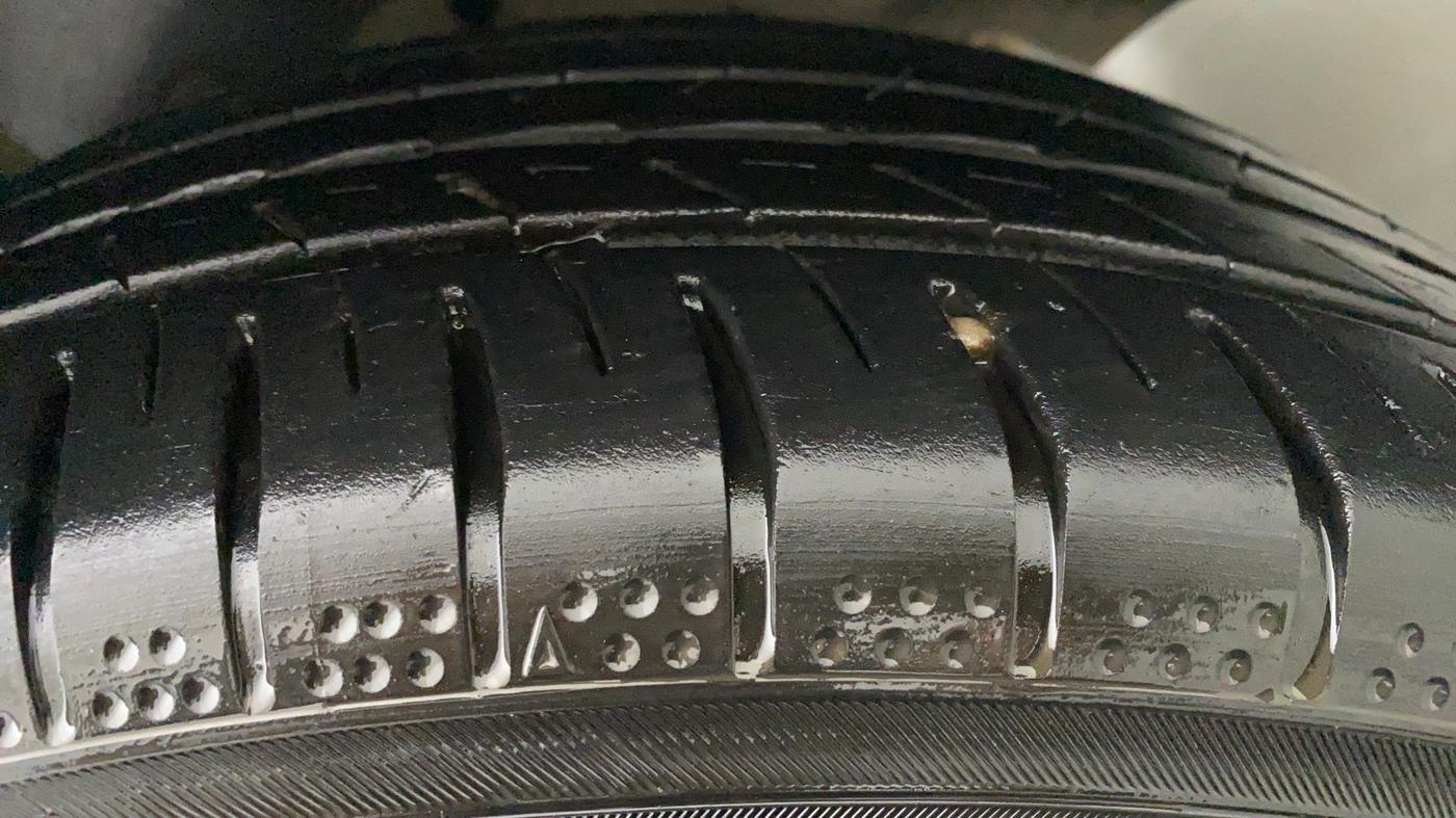 2016 Ford Ecosport TITANIUM 1.5L PETROL AT, CNG, Automatic, 51,228 km, Left Rear Tyre Tread