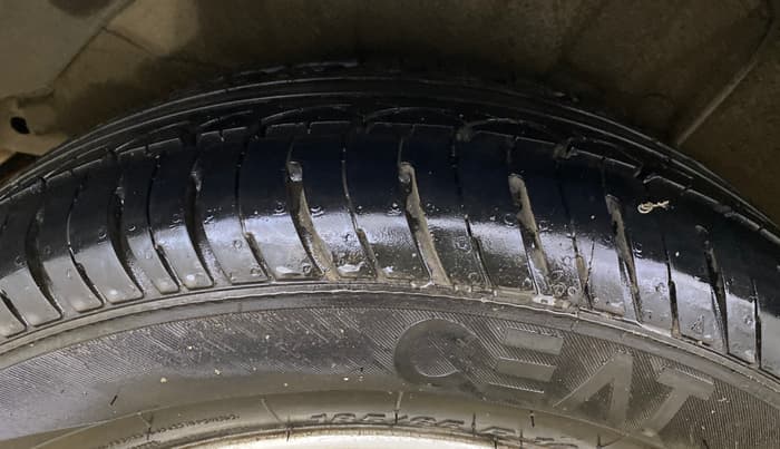 2013 Hyundai i20 SPORTZ 1.2, Petrol, Manual, 27,326 km, Right Rear Tyre Tread