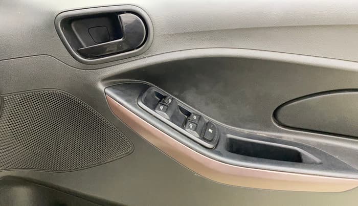 2021 Ford FREESTYLE TITANIUM 1.2 PETROL, Petrol, Manual, 30,381 km, Driver Side Door Panels Control