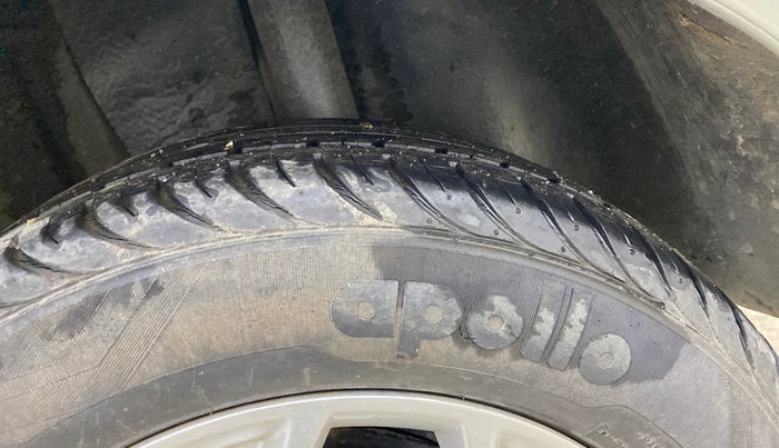 2014 Ford Figo TITANIUM 1.2 PETROL, Petrol, Manual, 18,257 km, Left Rear Tyre Tread