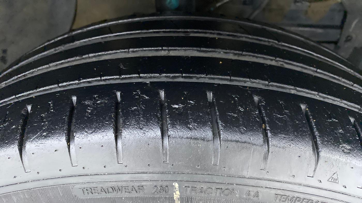 2020 Maruti Vitara Brezza VDI, Diesel, Manual, 29,614 km, Right Front Tyre Tread