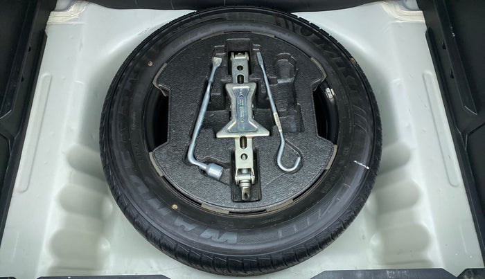 2020 Maruti Vitara Brezza VDI, Diesel, Manual, 29,614 km, Spare Tyre