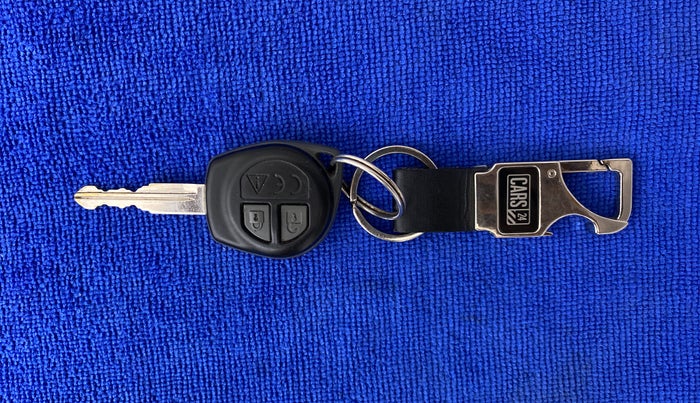 2020 Maruti Vitara Brezza VDI, Diesel, Manual, 29,614 km, Key Close Up