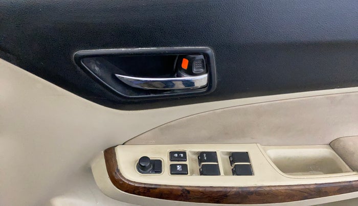 2019 Maruti Dzire ZXI PLUS AMT, CNG, Automatic, 96,062 km, Driver Side Door Panels Control