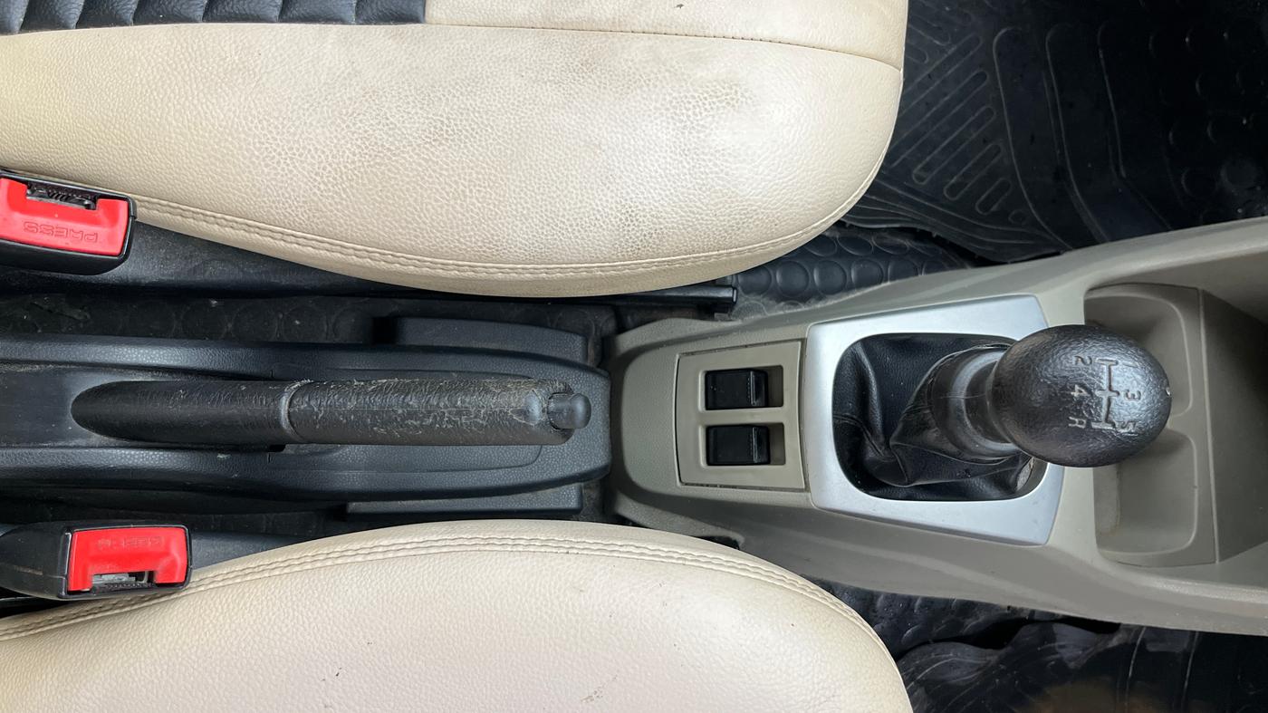 2015 Maruti Alto K10 VXI, Petrol, Manual, 57,802 km, Gear Lever