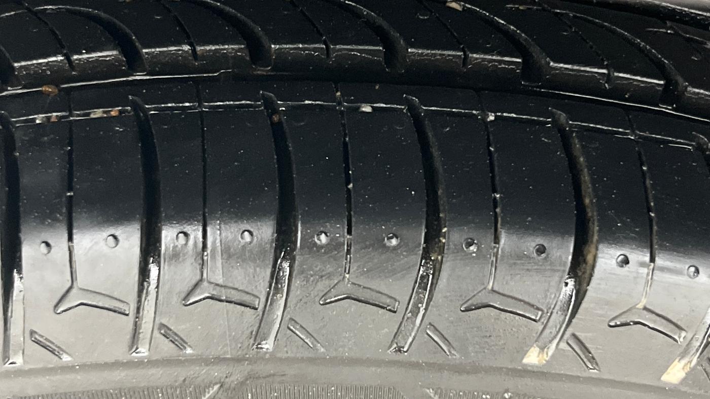 2015 Maruti Alto K10 VXI, Petrol, Manual, 57,802 km, Right Rear Tyre Tread
