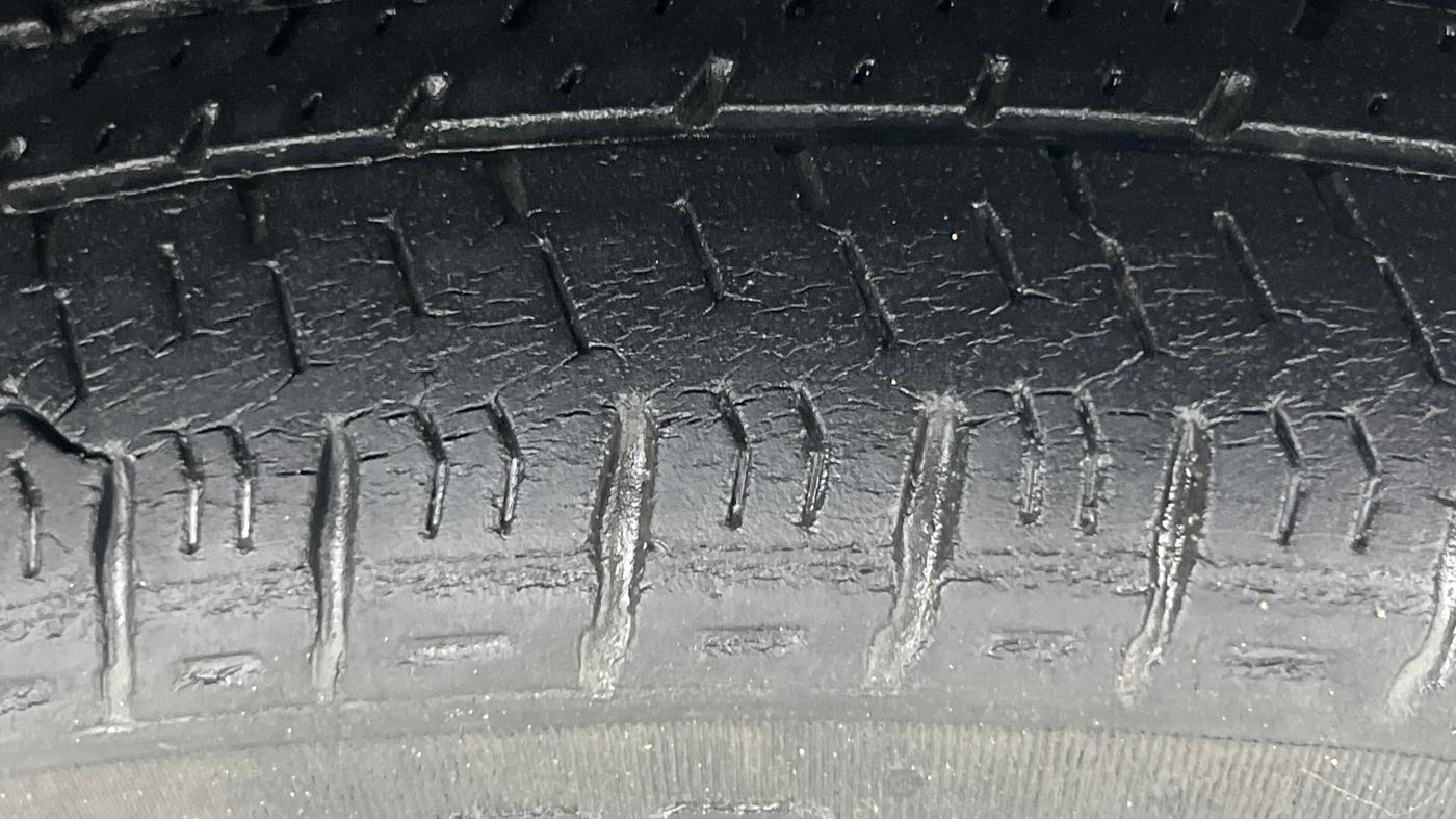 2015 Maruti Alto K10 VXI, Petrol, Manual, 57,802 km, Left Rear Tyre Tread