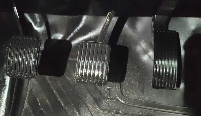 2022 Hyundai AURA S 1.2 CNG, CNG, Manual, 27,951 km, Pedals