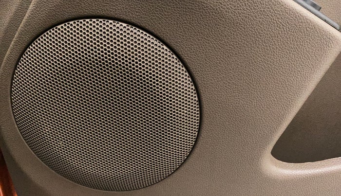 2017 Renault Duster RXL PETROL, Petrol, Manual, 40,296 km, Speaker