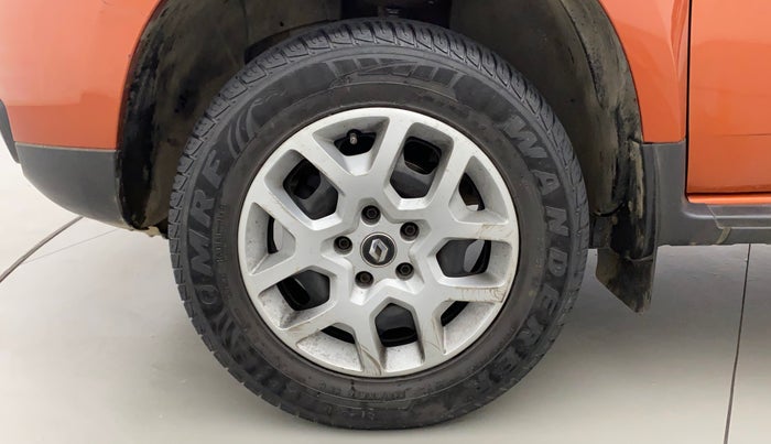2017 Renault Duster RXL PETROL, Petrol, Manual, 40,296 km, Left Front Wheel