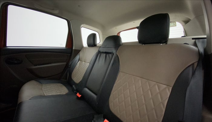 2017 Renault Duster RXL PETROL, Petrol, Manual, 40,296 km, Right Side Rear Door Cabin