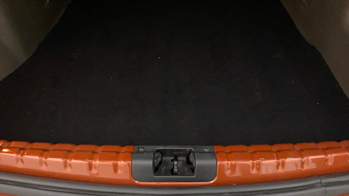 2017 Renault Duster RXL PETROL, Petrol, Manual, 40,296 km, Boot Inside