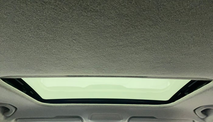 2022 Volkswagen TAIGUN TOPLINE 1.0 TSI MT, Petrol, Manual, 27,861 km, Moonroof/ Sunroof