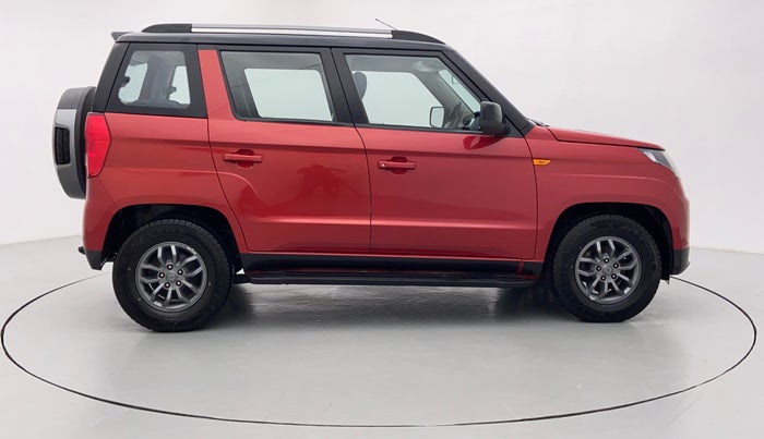 2018 Mahindra TUV300 T 10 MT Dual Tone, Diesel, Manual, 30,068 km, Right Side