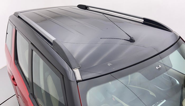 2018 Mahindra TUV300 T 10 MT Dual Tone, Diesel, Manual, 30,068 km, Roof